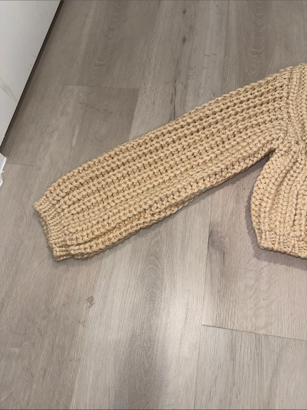Zara Cream Chunky Knit Cropped Cardigan with Gold Buttons - Picture 4 of 5